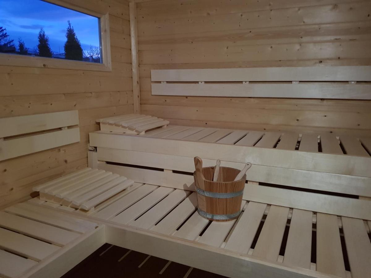 Holiday Home Znojmo W/ Wellness & Wine Kültér fotó